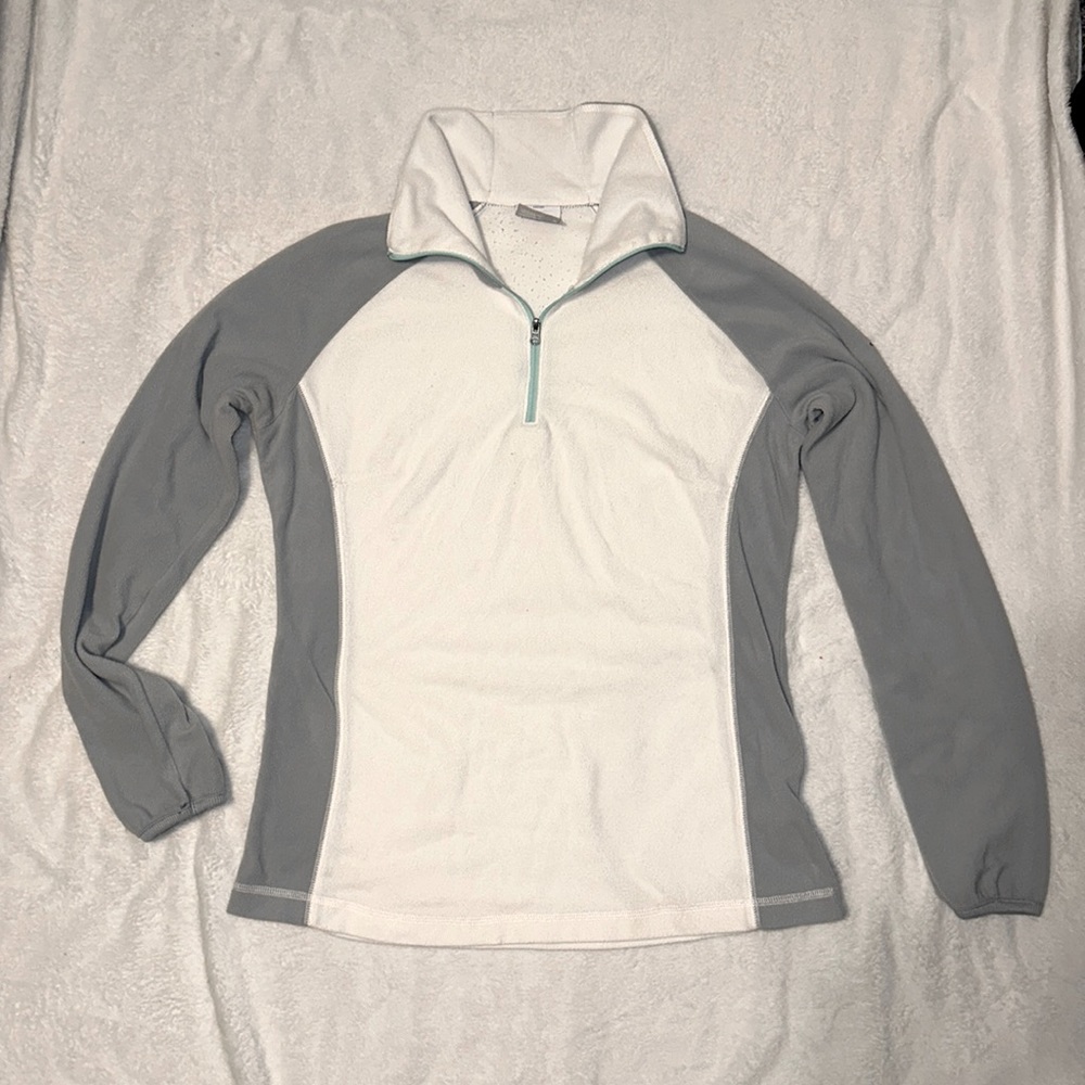 White, blue and grey Columbia pullover.
